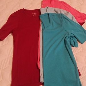 Lot of 4 t- shirts